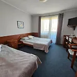 Bursztynowa 3*