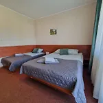 Bursztynowa 3*