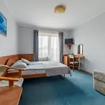Bursztynowa 3*