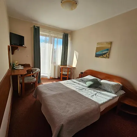 Bursztynowa 3*