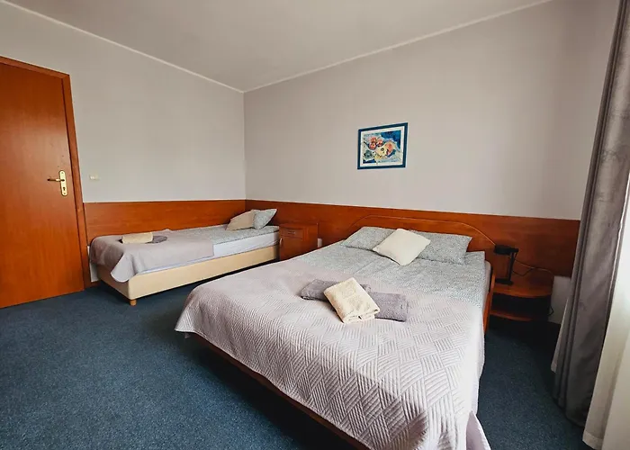 Bursztynowa 3*