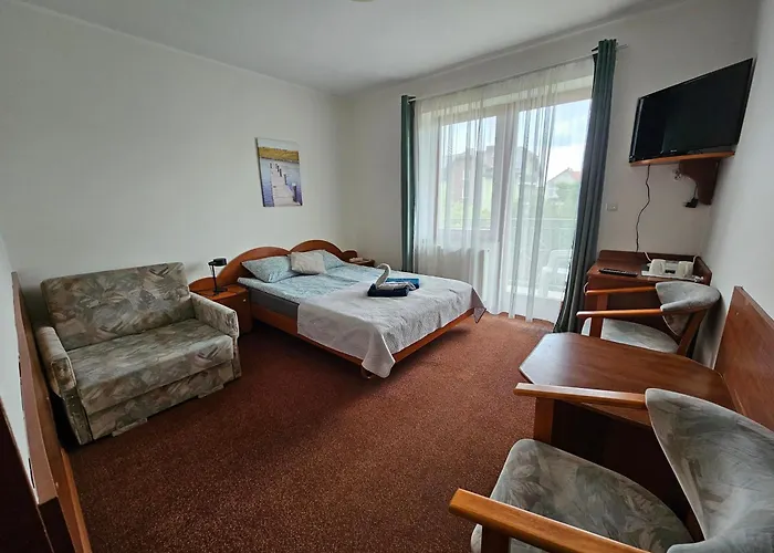 Bursztynowa 3*